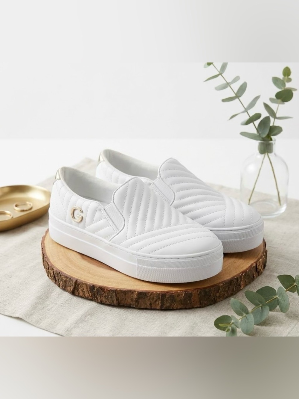 GBG Los Angeles by Guess White Slip On Sneakers Women’s Size 5.5